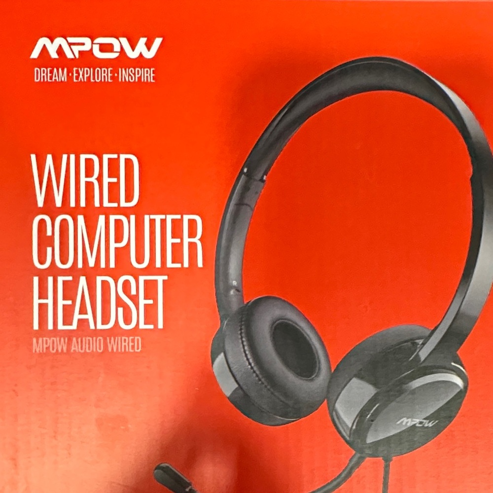 Black Wired Computer Headset